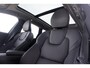 Volvo XC60 2.0 T6 Plug-in hybrid AWD Ultra Dark Verwarmbare voorstoelen en achterbank | 360 camera | Trekhaak
