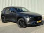 Mazda CX-5 2.0 e-SkyActiv-G M Hybrid 165 Homura / Comfort Pack / 19" LMV / 2.000 kg Trekgewicht / Lederen bekleding / Stoelventilatie voor / Verwarmde stoelen voor en achter / Adaptive Cruise / Rondomzicht Camera / Bose Audio /