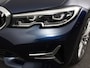 BMW 3-Serie Touring 318i High Executive Edition Demo ! Leder Navigatie Apple Carplay/Android Auto Camera Parkeersensoren Virtual Cockpit Stoelverwarming Cruise Control Ledverlichting Getinte ramen Climate Control