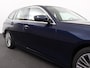 BMW 3-Serie Touring 318i High Executive Edition Demo ! Leder Navigatie Apple Carplay/Android Auto Camera Parkeersensoren Virtual Cockpit Stoelverwarming Cruise Control Ledverlichting Getinte ramen Climate Control