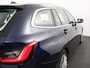 BMW 3-Serie Touring 318i High Executive Edition Demo ! Leder Navigatie Apple Carplay/Android Auto Camera Parkeersensoren Virtual Cockpit Stoelverwarming Cruise Control Ledverlichting Getinte ramen Climate Control