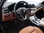 BMW 3-Serie Touring 318i High Executive Edition Demo ! Leder Navigatie Apple Carplay/Android Auto Camera Parkeersensoren Virtual Cockpit Stoelverwarming Cruise Control Ledverlichting Getinte ramen Climate Control