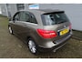 Mercedes-Benz B-klasse 180 AUTOMAAT WEGKL. TREKHAAK STOELVERWARMING