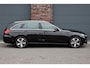 Mercedes-Benz C-klasse Estate 300 e Luxury Line | Panoramadak | Camera | Cruise Control | Sfeerverlichting | Dodehoekassistent | High Perf. LED | Apple Carplay/Android Auto | Stoelverwarming |