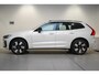 Volvo XC60 T6 Plug-in hybrid AWD Ultra Dark 350pk | Pano. dak | 360 Camera | Trekhaak | Stoel/Stuurwiel verwarming | 20 inch |