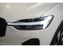 Volvo XC60 T6 Plug-in hybrid AWD Ultra Dark 350pk | Pano. dak | 360 Camera | Trekhaak | Stoel/Stuurwiel verwarming | 20 inch |