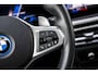 BMW 3-Serie 330e xDrive Sedan Hybrid | M Sport | Glazen Schuifdak | H&K | Innovation | Head Up |19 inch |