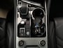 Volkswagen Touareg 3.0 TSi 4MOTION R-Line PANO TREKH. Luchtvering