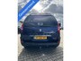 Peugeot 807 2.2 ST, 7 persoons, climatronic, cruisecontrol, trekhaak, electrische schuifdeuren, nieuwe APK, diverse krassen aan buitenkant, 1 extra stoel is erbij maar niet afgebeeld.