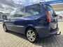 Peugeot 807 2.2 ST, 7 persoons, climatronic, cruisecontrol, trekhaak, electrische schuifdeuren, nieuwe APK, diverse krassen aan buitenkant, 1 extra stoel is erbij maar niet afgebeeld.