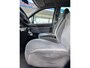 Peugeot 807 2.2 ST, 7 persoons, climatronic, cruisecontrol, trekhaak, electrische schuifdeuren, nieuwe APK, diverse krassen aan buitenkant, 1 extra stoel is erbij maar niet afgebeeld.