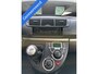 Peugeot 807 2.2 ST, 7 persoons, climatronic, cruisecontrol, trekhaak, electrische schuifdeuren, nieuwe APK, diverse krassen aan buitenkant, 1 extra stoel is erbij maar niet afgebeeld.