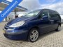 Peugeot 807 2.2 ST, 7 persoons, climatronic, cruisecontrol, trekhaak, electrische schuifdeuren, nieuwe APK, diverse krassen aan buitenkant, 1 extra stoel is erbij maar niet afgebeeld.