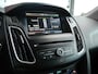 Ford Focus Wagon 1.0 First Edition | Stoel en stuurverwarming | Trekhaak | Navigatie | Elektrische ramen | Keyless start | Lichtmetalen velgen | Voorruitverwarming | Cruise control | Parkeersensoren voor en achter