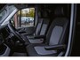 Volkswagen Crafter 2.0 TDI 140PK Automaat L3H3 2x Schuifdeuren LED | NAVI | Camera | Trekhaak | Airco |