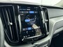 Volvo XC60 T6 Recharge Ultra Dark | 20" | Trekhaak | 360 Camera | Head-up | Harman Kardon | Panoramadak | Full LED | Elektrisch verst. stoelen | Stoel/stuur/achterbankverwarming | Adaptieve cruise | BLIS