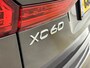 Volvo XC60 T6 Recharge Ultra Dark | 20" | Trekhaak | 360 Camera | Head-up | Harman Kardon | Panoramadak | Full LED | Elektrisch verst. stoelen | Stoel/stuur/achterbankverwarming | Adaptieve cruise | BLIS