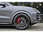 Porsche Cayenne 3.0 S E-Hybrid SportDesign 520pk Pano SoftClose Achterasbesturing Head-up Trekhaak InnoDrive Keyless 360-camera Bose