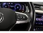 Volkswagen Passat Variant R-Line Business 1.5 TSI 150pk DSG Automaat Trekhaak, Panoramadak, LED matrix koplampen, Elektrische achterklep, Achteruitrijcamera