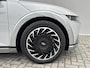 Hyundai Ioniq 5 Lounge AWD 77.4 kWh 325pk / Fabrieksgarantie tot 02-2029 / 8 jaar Batterijgarantie  / Origineel NL auto /  Accu SOH 100%  /Panoramadak /  Allseason / Trekgewicht 1600 Kg / HUD / Apple Carplay Android Auto / Stuur-, Stoel en Achterbank verwarming / Bose Audio Systeem /