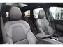 Volvo XC60 2.0 T6 Plug-in hybrid AWD Plus Black Edition Adaptive Cruise & Pilot Assist | Panoramisch Schuif-/Kanteldak | 360-Camera | Harman Kardon Premium Audio | Draadloze Telefoonlader