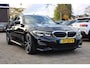 BMW 3-Serie 320i AUTOMAAT | M SPORT | LEDER | CAMERA | 19 INCH