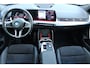 BMW X1 xDrive25e M-Sport | Incl. 12 maanden Garantie | Panorama dak | Achteruitrijcamera | Dodehoek detectie | Keyless entry/start | Elektrische kofferbak klep | Cruise controle | Apple CarPlay/Android Auto | Virtual Cockpit | Navigatie | Parkeersensoren V+A | 18 Inch LMV | Half Leder/Alcantara |