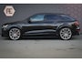 Audi Q8 55 TFSI e quattro Pro Line S | ADAPTIVE CRUISE | SPORTSTOELEN | SOFTCLOSE | 360 CAMERA | STOELVERWARMING | STUURVERWARMING | APPLE CARPLAY | NIGHTVISION | SQ8 LOOK UITLAAT | MEMORY SEATS |