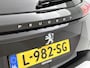 Peugeot e-2008 EV Blue Lease Allure 50 kWh 136pk Automaat | 1ste Eigenaar | Navigatie | Climate Control | Adaptieve Cruise Control | Achteruitrijcamera | LED | 17" Lichtmetalen Velgen | Verwarmbare Voorstoelen | Apple Carplay/Android Auto |