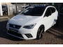 SEAT Ibiza 1.0 TSI 110pk FR Black Edition / Panorama Dak / Navigatie / Full LED / Parkeersensoren / Camera / Digitaal dashboard / APP