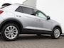 Volkswagen T-Roc 1.5 TSI Life Edition 150 pk DSG | Navigatie | Camera | Side Assist | Travel Assist | LED Plus | Climate Controle | Adaptieve cruise control