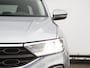 Volkswagen T-Roc 1.5 TSI Life Edition 150 pk DSG | Navigatie | Camera | Side Assist | Travel Assist | LED Plus | Climate Controle | Adaptieve cruise control