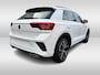 Volkswagen T-Roc 1.5 TSI 150pk R-Line DSG Automaat Panoramadak / Leder / IQ LED verlichting / 19"LM / Navigatie / App-connect / Camera Stoel+stuur verwarming / Elctr. a.klep / PDC