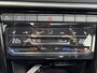 Volkswagen T-Roc 1.5 TSI 150pk R-Line DSG Automaat Panoramadak / Leder / IQ LED verlichting / 19"LM / Navigatie / App-connect / Camera Stoel+stuur verwarming / Elctr. a.klep / PDC