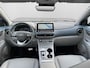 Hyundai Kona Electric EV 64kWh 204pk | Camera | Premium Audio | Carplay | Adaptive cruise control | Trekhaak | Dodehoek detectie | Head-up display | Keyless entry | Navigatie