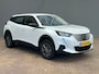 Peugeot e-2008 EV Active Pack 50 kWh LED | 16" Lichtmetaal | Parkeersensoren Achter | Carplay | Cruise | Bluetooth | Climate Control | Airco (automatisch) | Apple Carplay/Android Auto|telefoonintegratie premium | Bluetooth telefoonvoorbereiding