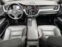Volvo XC60 2.0 T8 Twin Engine AWD Momentum | Schuif/kanteldak | Trekhaak | Leder | Intellisafe Pro |