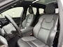 Volvo XC60 2.0 T8 Twin Engine AWD Momentum | Schuif/kanteldak | Trekhaak | Leder | Intellisafe Pro |