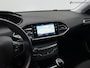 Peugeot 308 SW 1.2 PureTech Blue Lease Active Luxe (APPLE CARPLAY,LED,CLIMATE,CRUISE,CAMERA,PARKEERSENSOREN,TREKHAAK,LM-VELGEN)