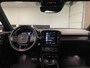 Volvo XC40 T4 Recharge R-Design | Harman Kardon | Parkeercamera | Standkachel met Volvo On Call App | Stoelverwarming voor+achter | Stuurwielverwarming | Cruise Control | Leder alcantara bekleding | Zitting verlenging voorstoelen | 19 Inch | Keyless Drive | Parkeers .