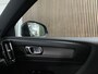 Volvo XC40 T4 Recharge R-Design | Harman Kardon | Parkeercamera | Standkachel met Volvo On Call App | Stoelverwarming voor+achter | Stuurwielverwarming | Cruise Control | Leder alcantara bekleding | Zitting verlenging voorstoelen | 19 Inch | Keyless Drive | Parkeers .