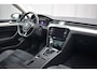 Volkswagen Passat Variant 1.4 TSi Automaat Highline R-Line Panoramadak | LED | Virtual | Carplay | Leder/Alcantara | Camera