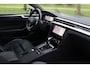 Volkswagen Arteon Shooting Brake 1.4 TSI eHybrid R-Line Pano/IQ.Light/360/Navi Pro/Head-up/Keyless/Elek. lederen R Sportstoelen/DCC/ACC/Virtual Cockpit/Trekhaak wegkl.