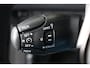 Peugeot 208 Allure | 16" Lichtmetalen velgen 'ELBORN' | Climate Control | Dashboard en deurpanelen in kunststof met carboneffect