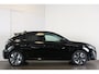 Peugeot 208 Allure | 16" Lichtmetalen velgen 'ELBORN' | Climate Control | Dashboard en deurpanelen in kunststof met carboneffect