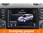 Volkswagen Golf Variant Automaat,Camera 4x Michelin All seasons, Trekhaak Navi Clima Cruise control, leer, Luxe uitv.