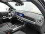 Mercedes-Benz EQB 250+ Business Solution 71 kWh |  Widescreen display | Stoelverwarming voor | Sfeerverlichting | Parkeerpakket met achteruitrijcamera | Highbeam Assist | EASY PACK achterklep |