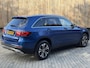 Mercedes-Benz GLC 300e 4MATIC Automaat | Vol leer | LED verlichting | Stoelverwarming | Elektrisch verstelbare stoelen | Blauw metallic | Climate & Cruise control | Getint glas | DAB | Achteruitrijcamera