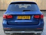 Mercedes-Benz GLC 300e 4MATIC Automaat | Vol leer | LED verlichting | Stoelverwarming | Elektrisch verstelbare stoelen | Blauw metallic | Climate & Cruise control | Getint glas | DAB | Achteruitrijcamera