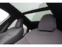 Audi Q3 1.5 200kW e-hybrid S edition 272PK / 200kW DSG, Panoramadak, trekhaak, S-Line in- en exterieur, leder / kunstlederen bekleding, exterieur pakket zwart optiek virtual cockpit plus met 11,9 " Oled MMI navigatie plus PRO Ambiente verlichting verwarmbaar sportstuurwiel afgevlakt Audi Phone box privacy glas tech plus pakket 3 zone clima 4 jaar garantie tot 120.000km zwarte hemel comfort sleutel met elektrische achterklep 20" LMV Tripod Feature pakket digitale LED Matrix Led achterlichten PRO